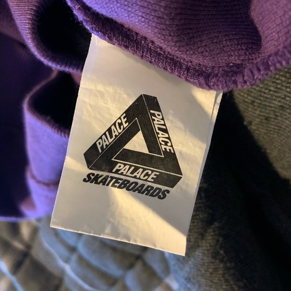 Palace brusher sweatshirt. Awesome deal!! - Picture 5 of 5